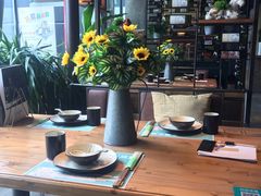 大堂-临界音乐酒馆·小龙虾·江湖菜(华熙LIVE·鱼洞店)
