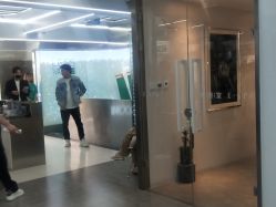 -LESSMORE科技头皮理容中心