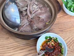 腾越牛肉锅-一坐一忘云南菜(嘉里中心店)
