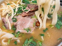 -八百里牛肉汤(盖饭·锅贴·万象城店)