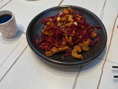 -阿瓦山寨·湘菜现炒·剁椒鱼头王(咸阳总店)