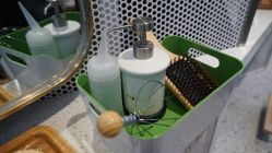 -PE SALON 