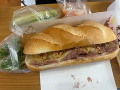 -Bánh Mì Huynh Hoa