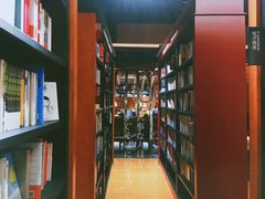 -西西弗书店(三峡广场湟恩新纪元购物广场店)