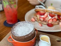 -ROAST coffee & eatery