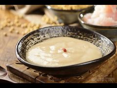 -老牌坊云南鱼豆花火锅(爱建店)