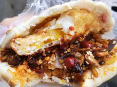 蛋黄肉夹馍-清真马乐贝腊牛肉蛋黄菜夹馍(马蓉洒金桥店)