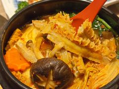 -小山日本料理(兴业太古汇店)