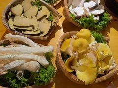 -民食香·腊排骨野生菌美食(木府店)