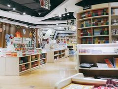 -新华书店(沙坪坝书城店)