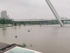 -南京眼步行桥