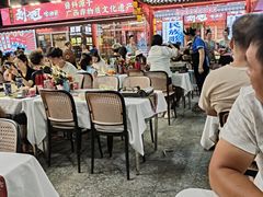 -刘姐啤酒鱼民族演艺餐厅(西街总店)