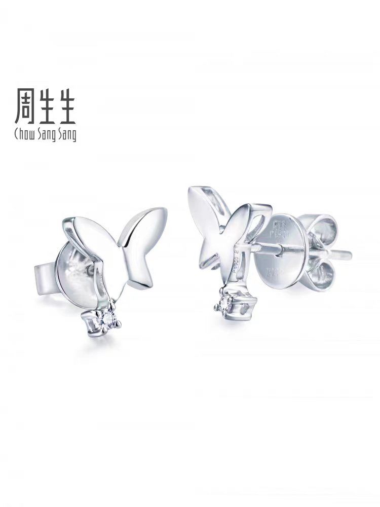 周生生铂金钻石耳钉