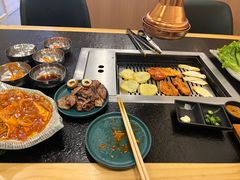 -臻牛烤肉