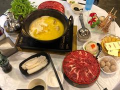 -鲜入围煮花胶鸡海鲜火锅