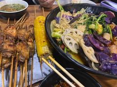 -万记麻辣烫国展总店