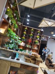 -PE SALON