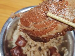 -梁阿婆廿年老牌扣肉糯米饭