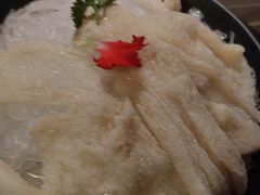 -老牌坊云南鱼豆花火锅(哈西万达店)