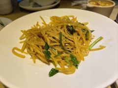 酸辣土豆丝-关东小磨东北菜(上海长风大悦城店)