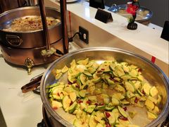 -涨巢·潮玩水疗局