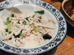 -泉畔人家·老济南经典鲁菜(大明湖店)