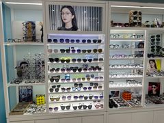 -三叶眼镜城(八佰伴店)
