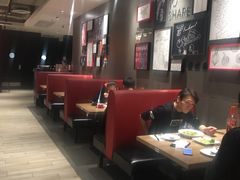 卡座-必胜客(新中纬店)