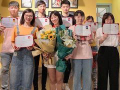 -金夫人化妆摄影职业培训学校