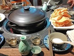 -大匠工房古船木艺术餐厅·猪肚鸡专门店(长白仙岛店)
