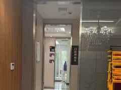 -雅悦齿科(顾村公园店)