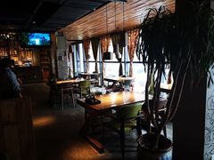 靠窗位-麻辣总动员·川派海鲜·现炒浇头面·自贡菜(五彩城店)