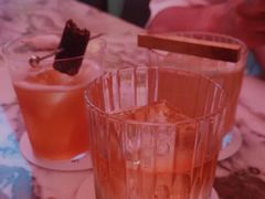 -Whisper Bar 