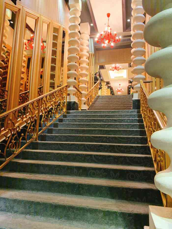 湖锦酒楼(菱角湖万达广场店)-"生意是真心不错,店面外面看着很不起眼