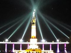 门面-人民防洪胜利纪念塔