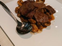 鲜蘑菇炒牛肉-御宝轩(益丰·外滩源店)
