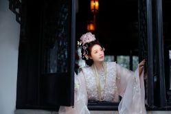 -一揽芳华汉服旗袍体验馆(拙政园店)