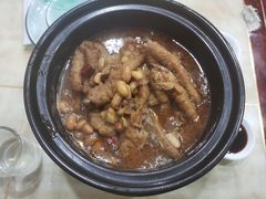 黄豆鸡爪煲-红灯笼龙凤饭店(宁波老字号店)