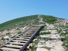 快接近顶峰的路-北京灵山风景区