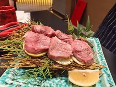 -山川小町·极番烧肉(新地假日广场店)