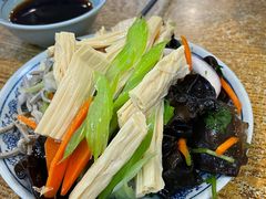 荤素拼-门框胡同百年卤煮(新街口店)