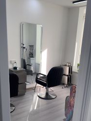 -LILI·HAIR SALON理理造型