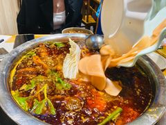 -肖肖酸萝卜鱼火锅(总店)