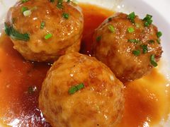 鸭蛋黄狮子头-闫府私房菜·老字号(恒隆店)