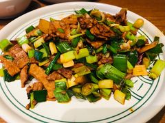 -云海肴·汽锅鸡·云南菜(天山百盛优客店)