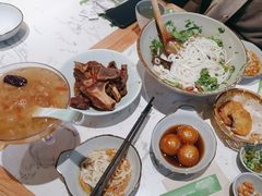 -百春原湖南牛肉粉(百联世纪店)