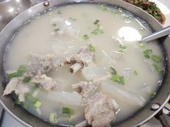 -余杨鸭鸭餐厅