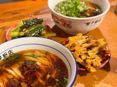 -矮子粉店1985·长沙米粉(湘春路店)