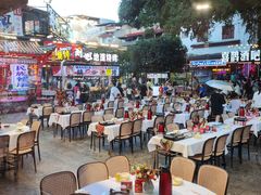 -刘姐啤酒鱼民族演艺餐厅(西街总店)