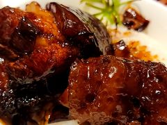 王府葱烧肥参炉灶肉-北京王府井希尔顿酒店·秦唐中餐厅Chynna